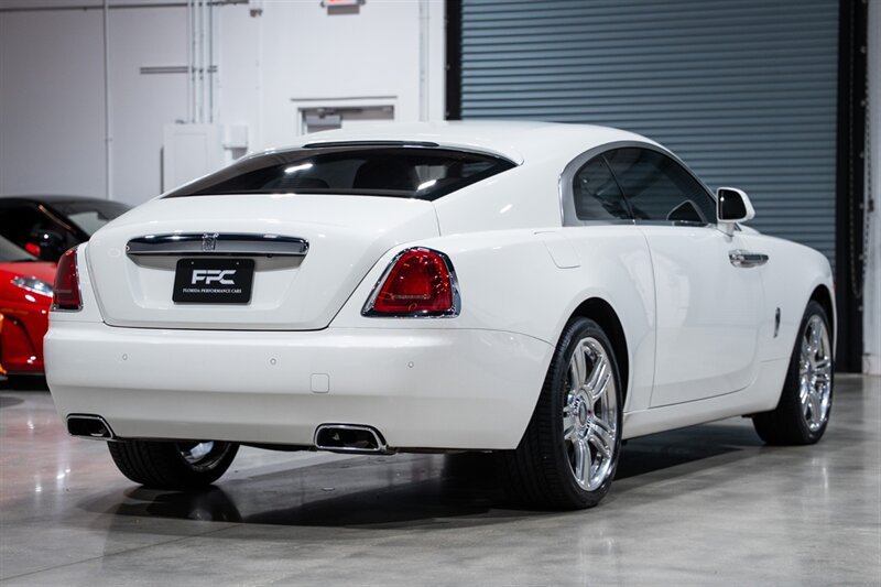 Used 2016 Rolls-Royce Wraith RWD image 15