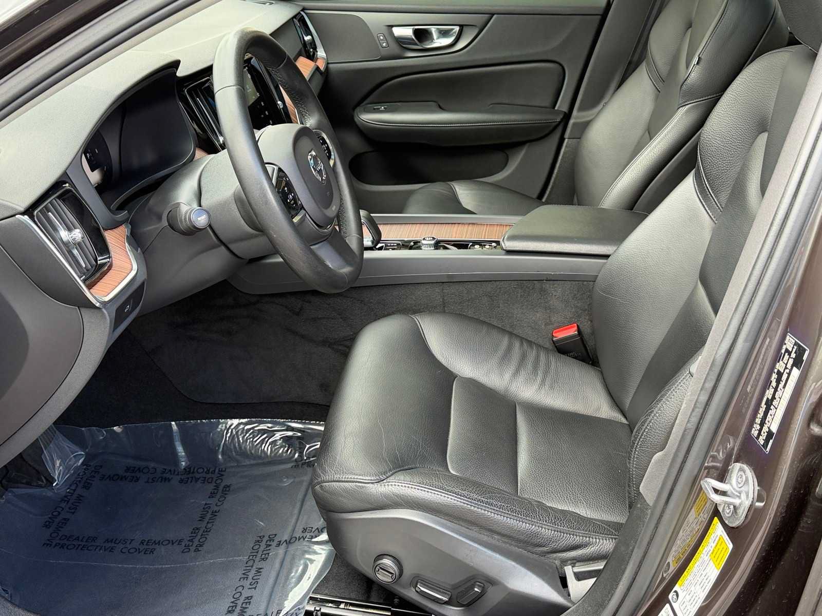 Used 2023 Volvo S60 B5 Plus FWD image 22