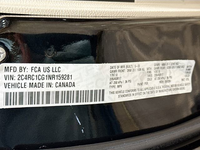 Used 2022 Chrysler Voyager LX image 31