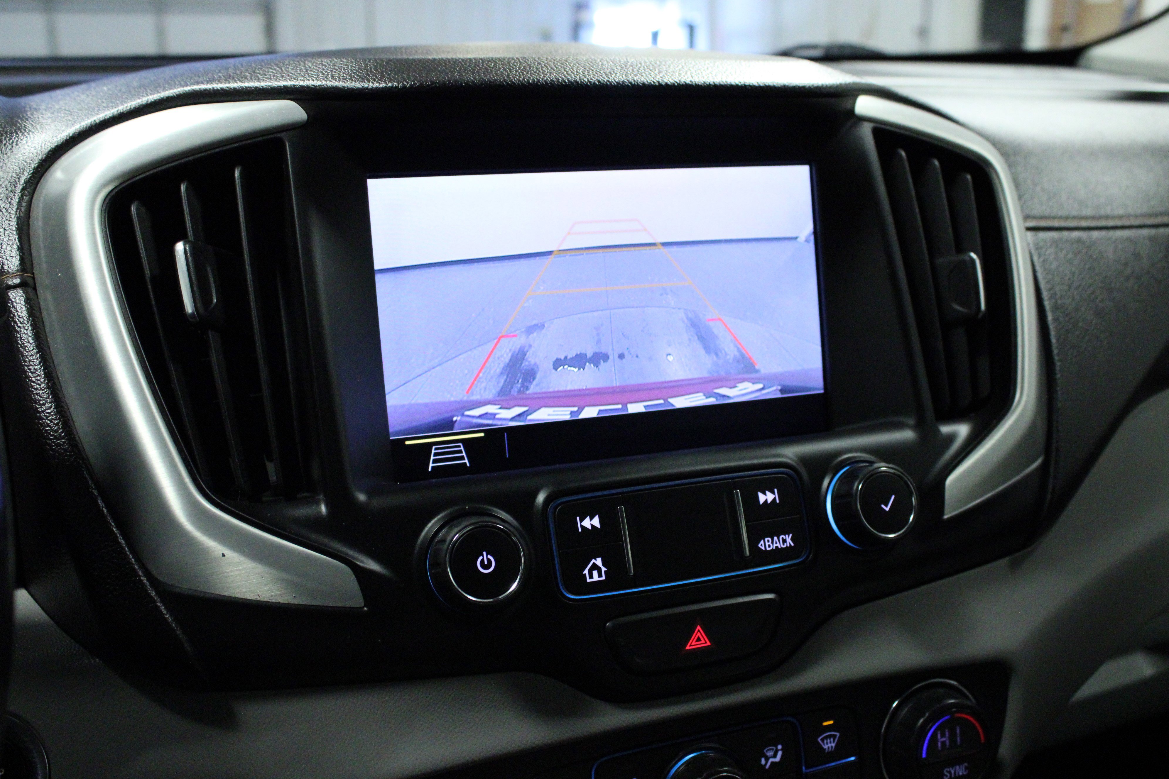 Used 2021 GMC Terrain SLE w/ Driver Convenience Package image 23