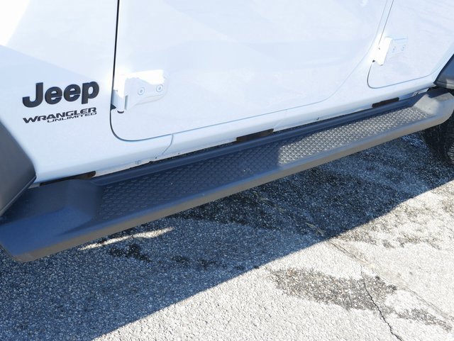 Used 2022 Jeep Wrangler Unlimited Sport image 11