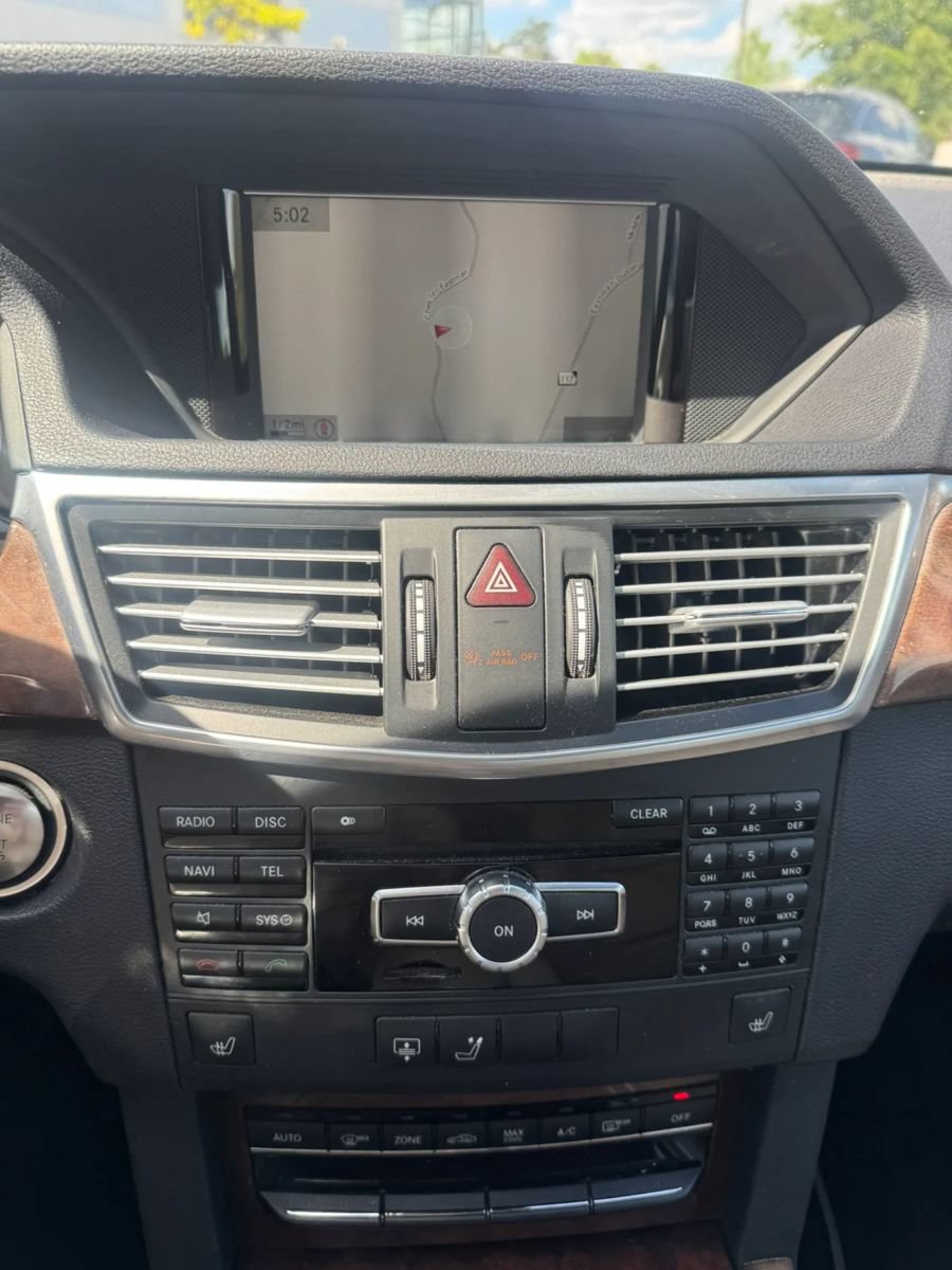 Used 2013 Mercedes-Benz E 350 Sedan image 30