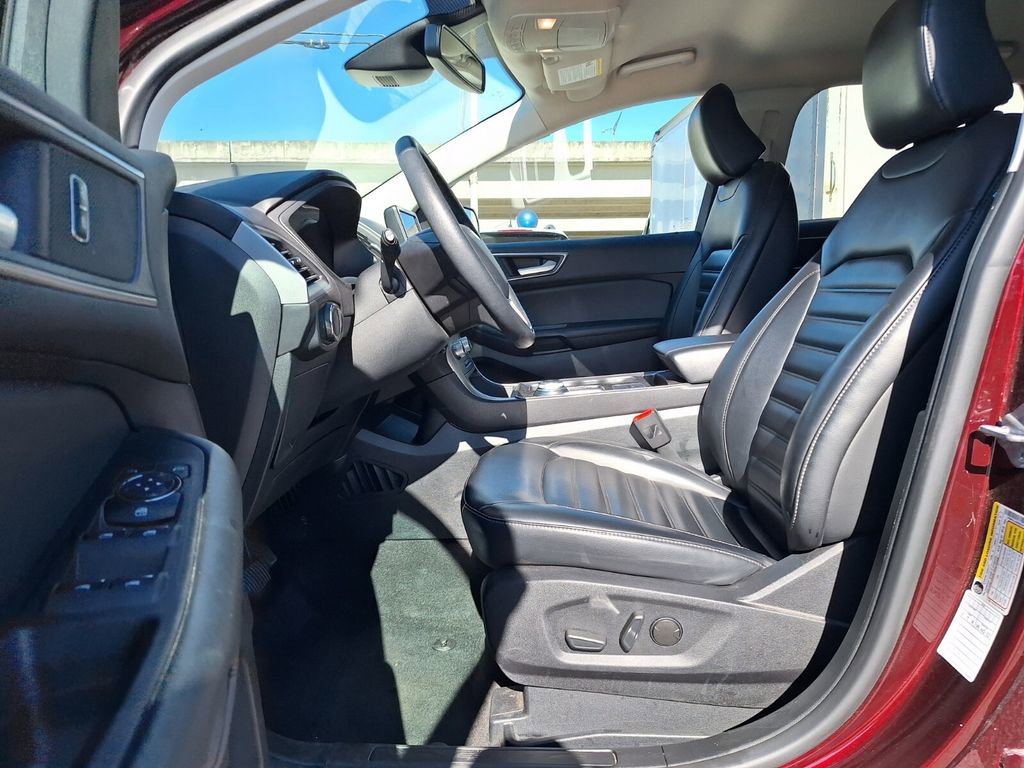 Used 2024 Ford Edge SEL image 11