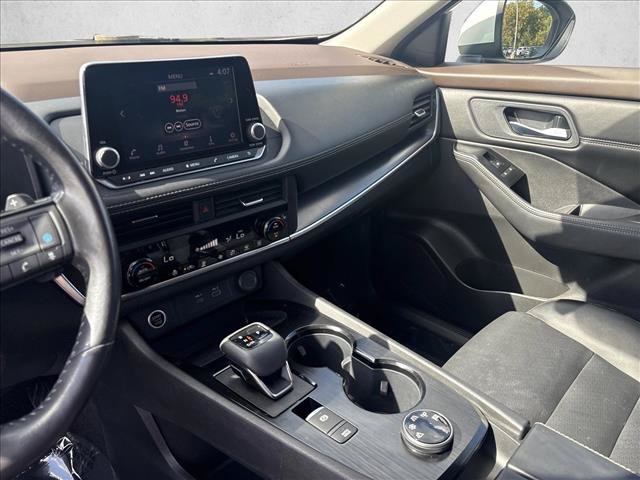 Used 2023 Nissan Rogue SV w/ SV Premium B Package AWD/4WD image 16