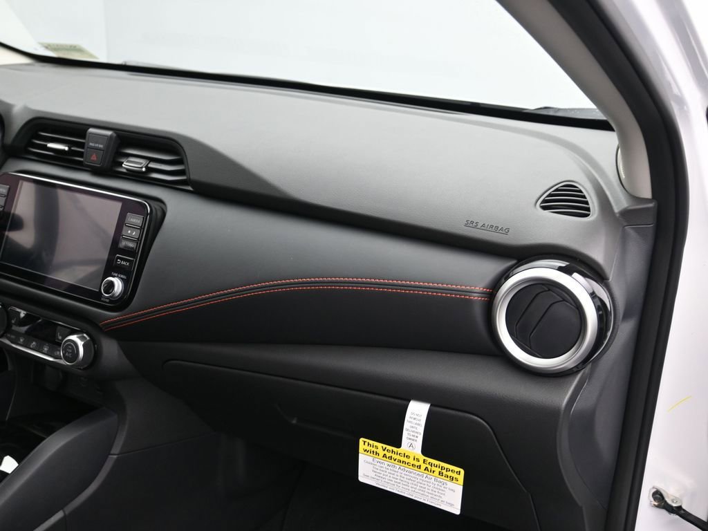 New 2025 Nissan Versa SR w/ Trunk Package FWD image 26