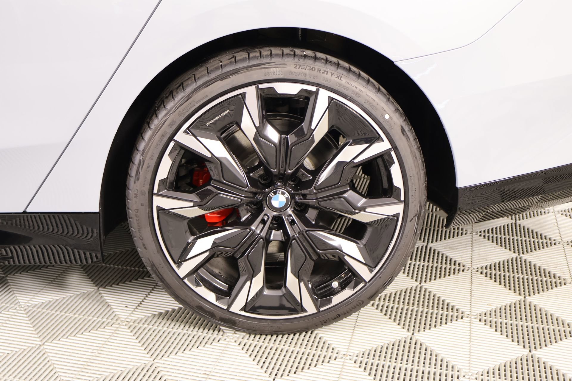 New 2026 BMW 540i xDrive w/ M Sport Package image 19