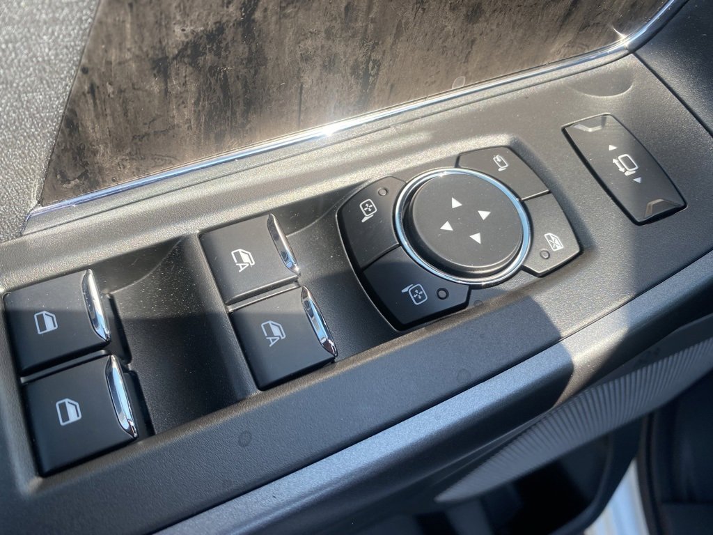 New 2026 Ford F250 Lariat w/ Black Appearance Package image 13