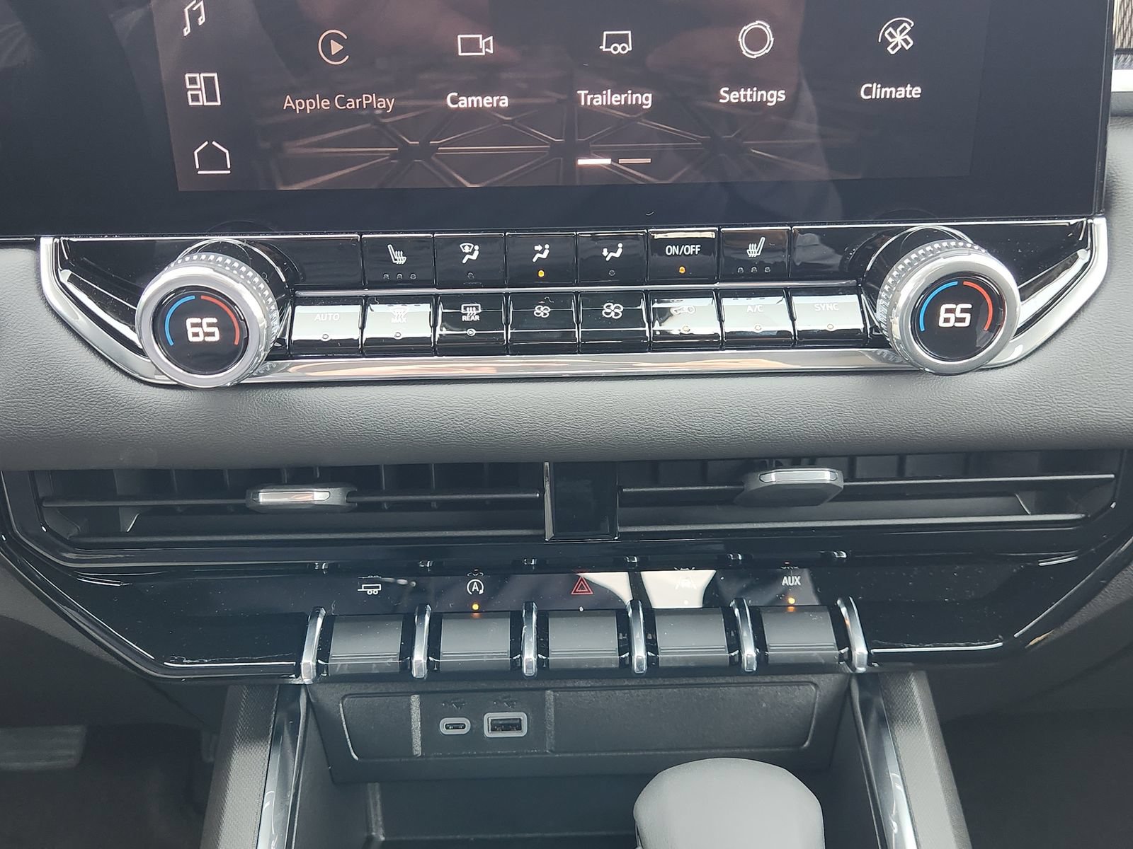 New 2026 GMC Canyon Elevation w/ Convenience Package RWD image 22