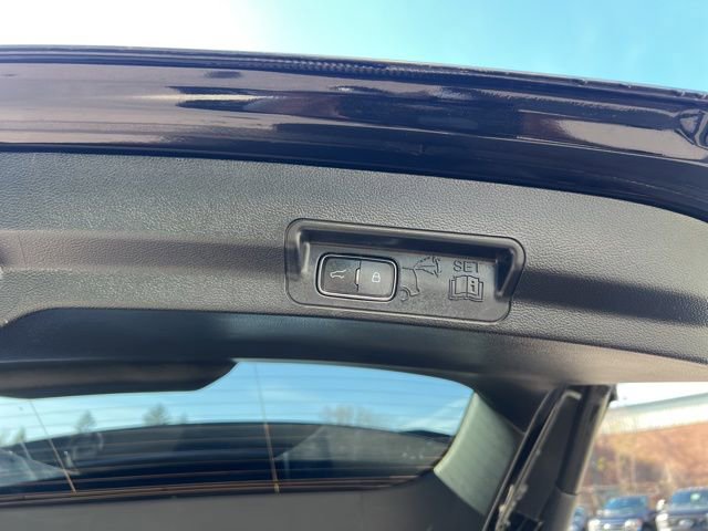 Used 2023 Ford Explorer XLT w/ Equipment Group 202A AWD/4WD image 16