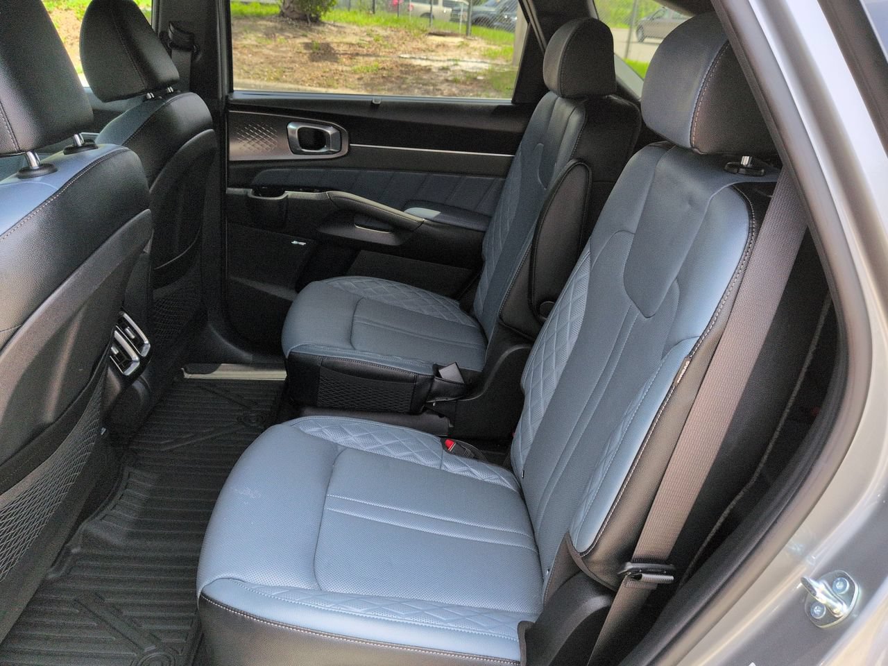 Certified 2025 Kia Sorento SX Prestige AWD/4WD image 17