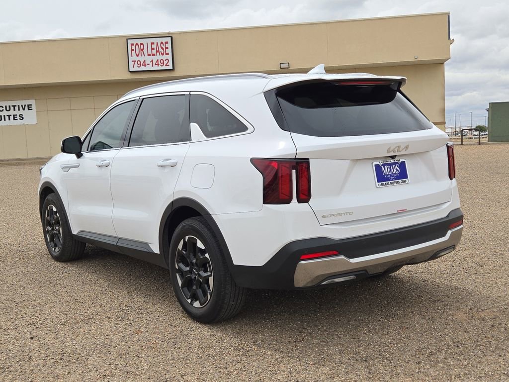 Used 2025 Kia Sorento S FWD image 3