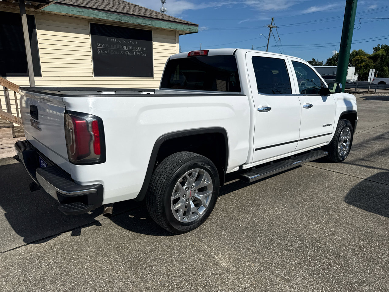Used 2017 GMC Sierra 1500 SLT w/ SLT Premium Package image 7