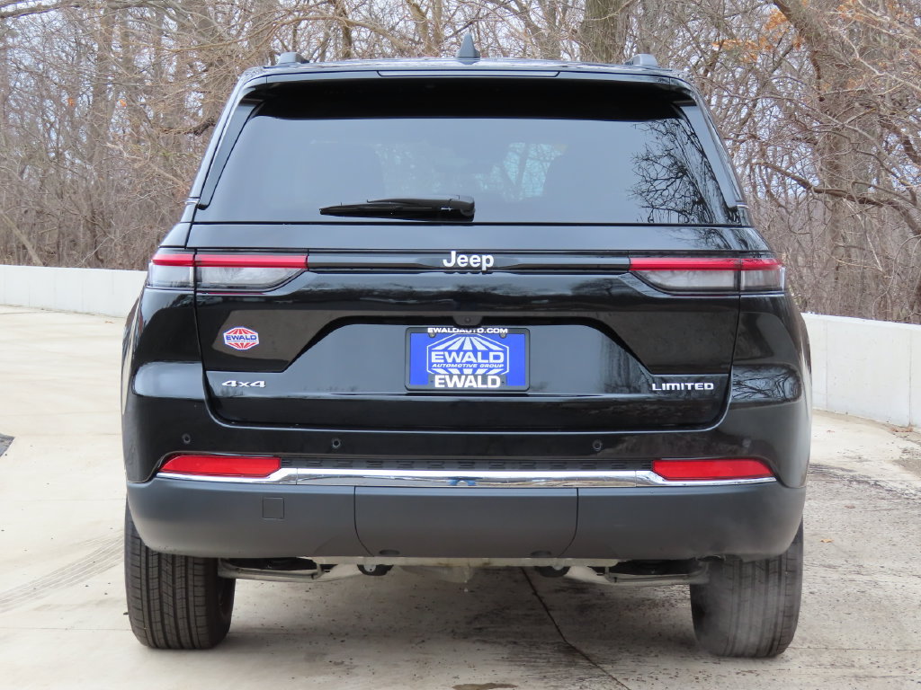 Used 2025 Jeep Grand Cherokee Limited AWD/4WD image 15