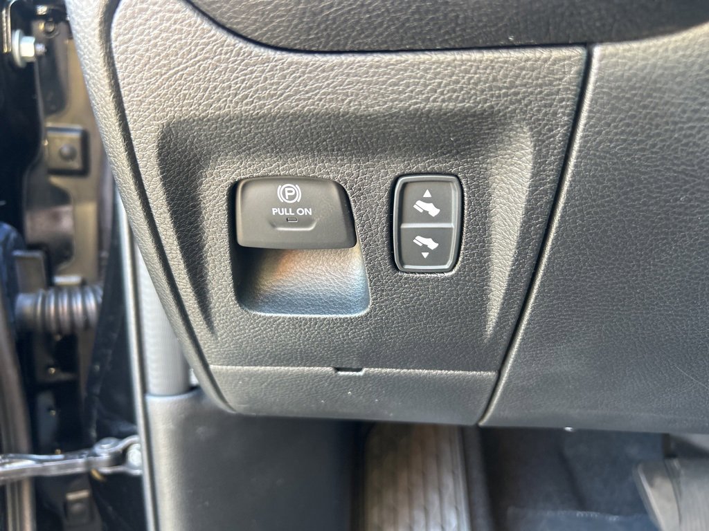 New 2026 RAM 1500 4x4 Crew Cab image 22