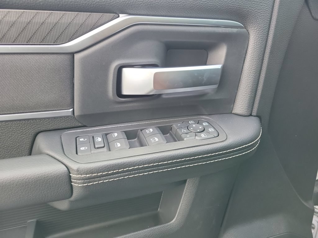 New 2026 RAM 3500 Big Horn AWD/4WD image 16