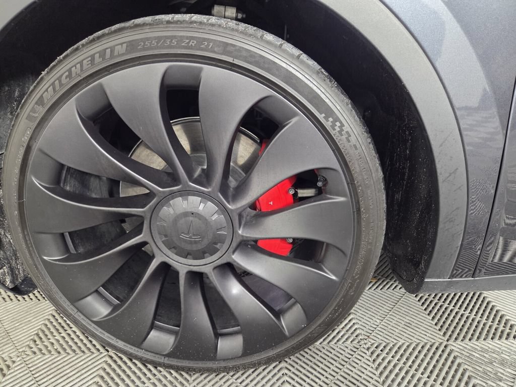 Used 2024 Tesla Model Y Performance AWD/4WD image 10