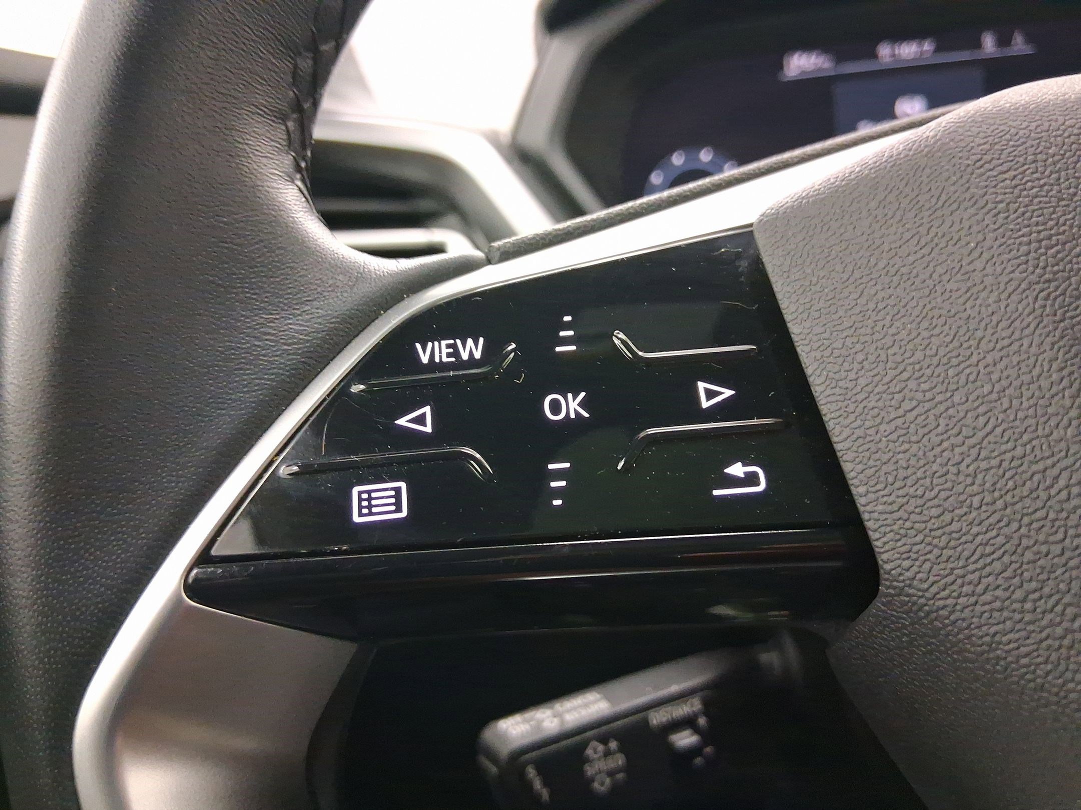 Certified 2023 Audi Q4 e-tron Prestige image 15