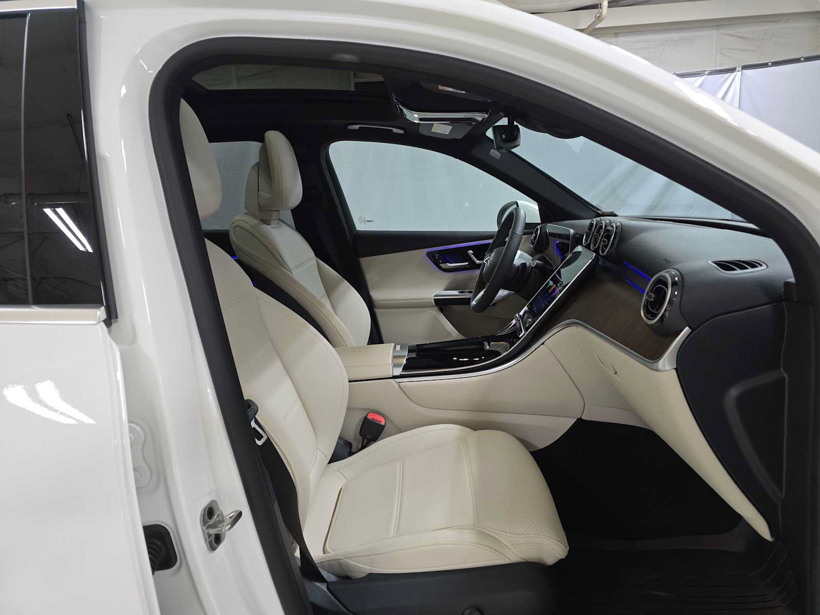 Certified 2026 Mercedes-Benz GLC 300 4MATIC image 11