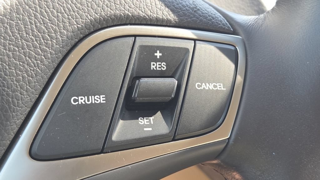 Used 2014 Hyundai Azera Limited FWD image 28