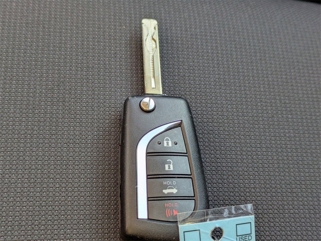 Used 2025 Toyota Corolla LE image 30