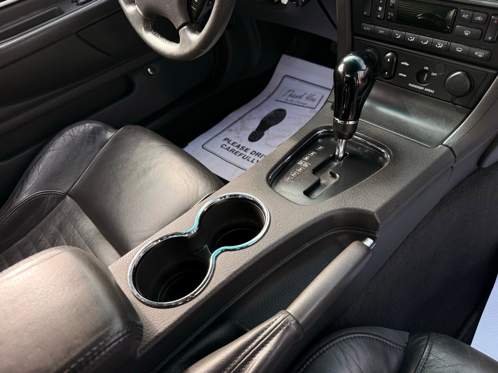 Used 2002 Ford Thunderbird image 26