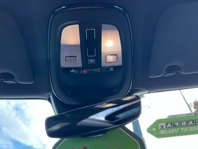 Used 2021 Volvo XC40 P8 Recharge w/ Advanced Package image 31