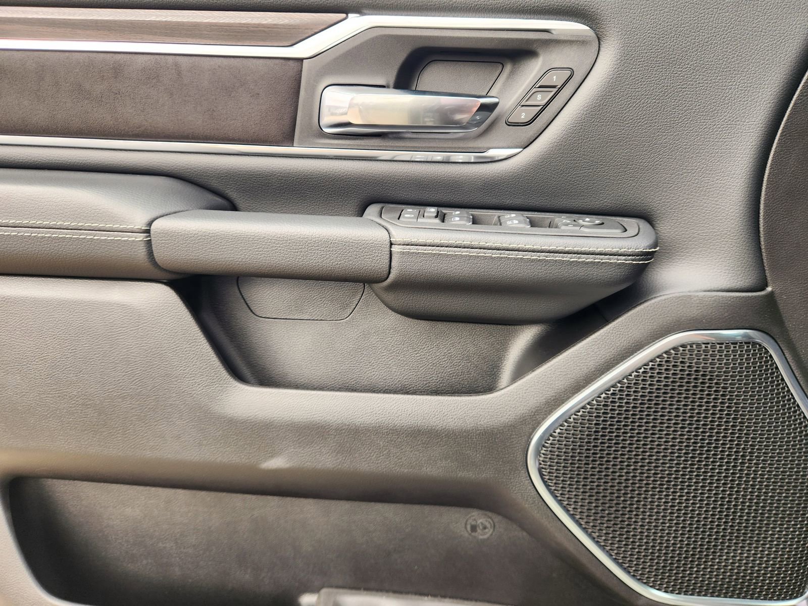 New 2026 RAM 1500 Laramie w/ Night Edition image 20