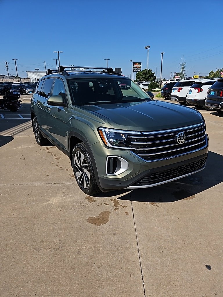 New 2026 Volkswagen Atlas SE image 3
