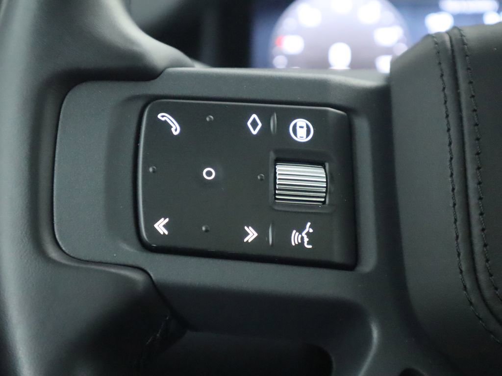 Used 2024 Land Rover Defender 130 X image 11