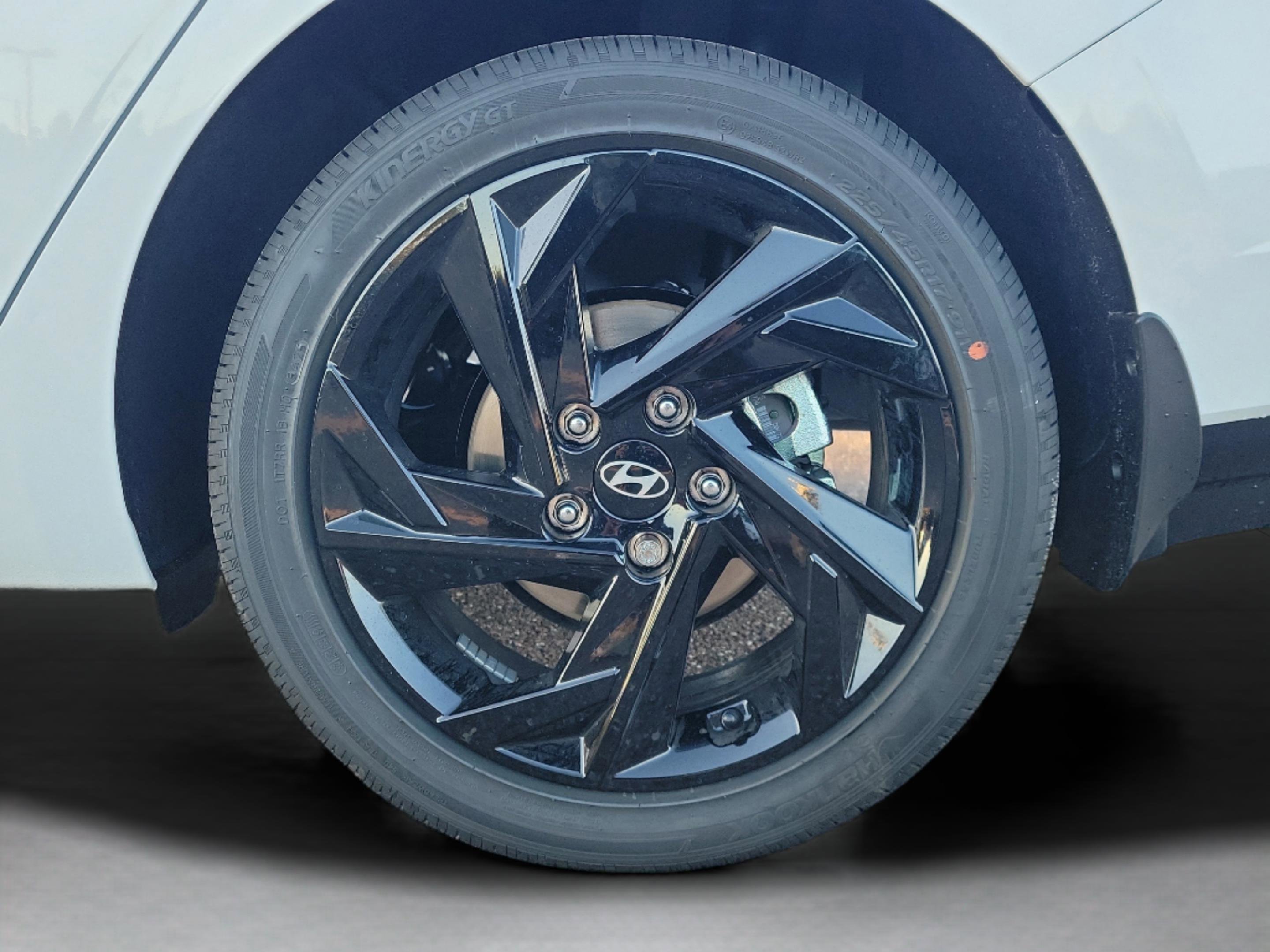 New 2026 Hyundai Elantra SEL Sport image 5