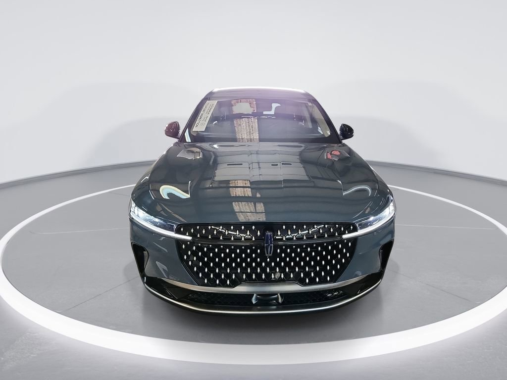 Used 2025 Lincoln Nautilus Premier image 3