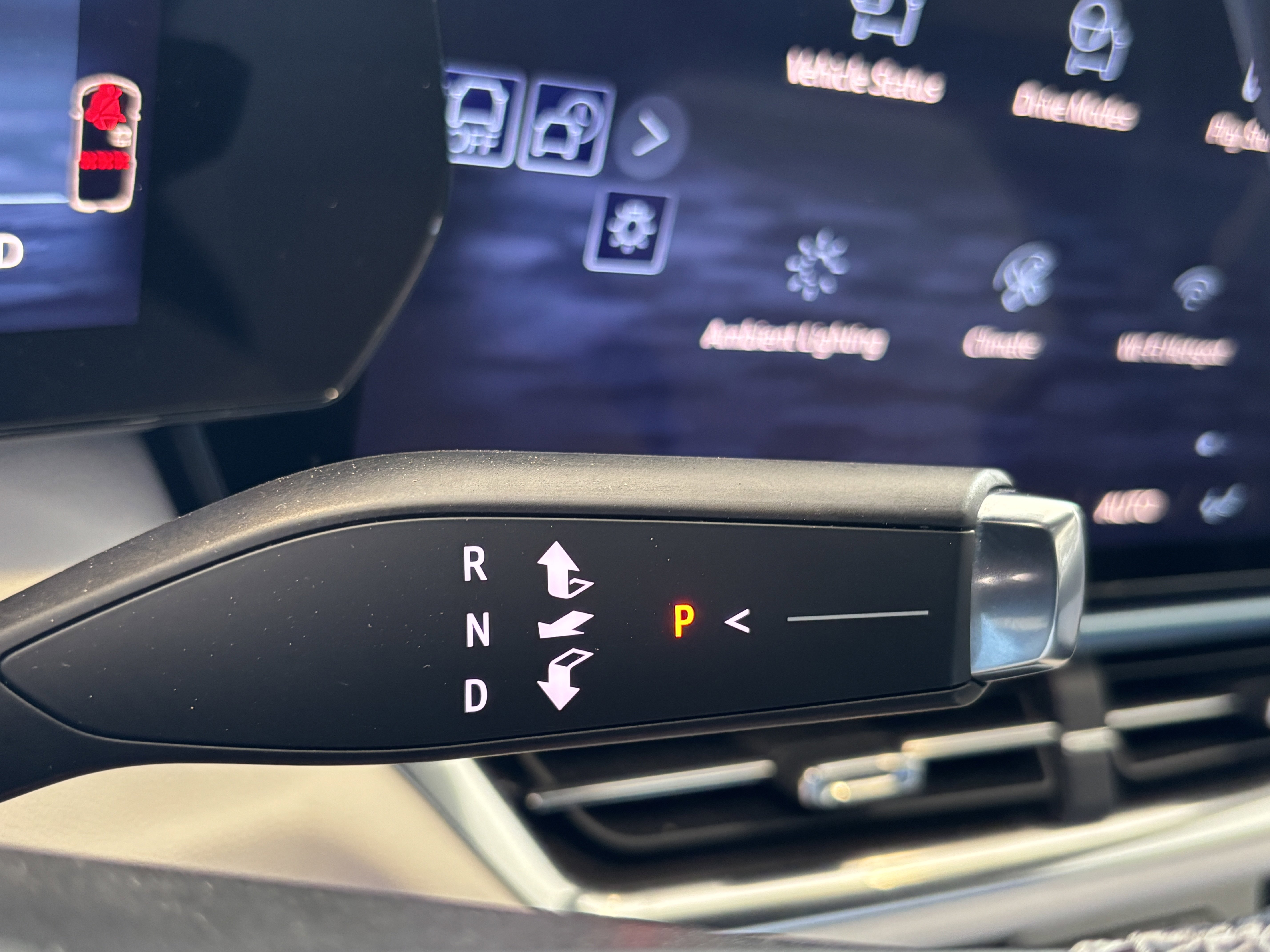 Used 2025 Chevrolet Equinox EV LT FWD image 13