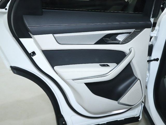 Certified 2025 Jaguar F-PACE R-Dynamic S image 34