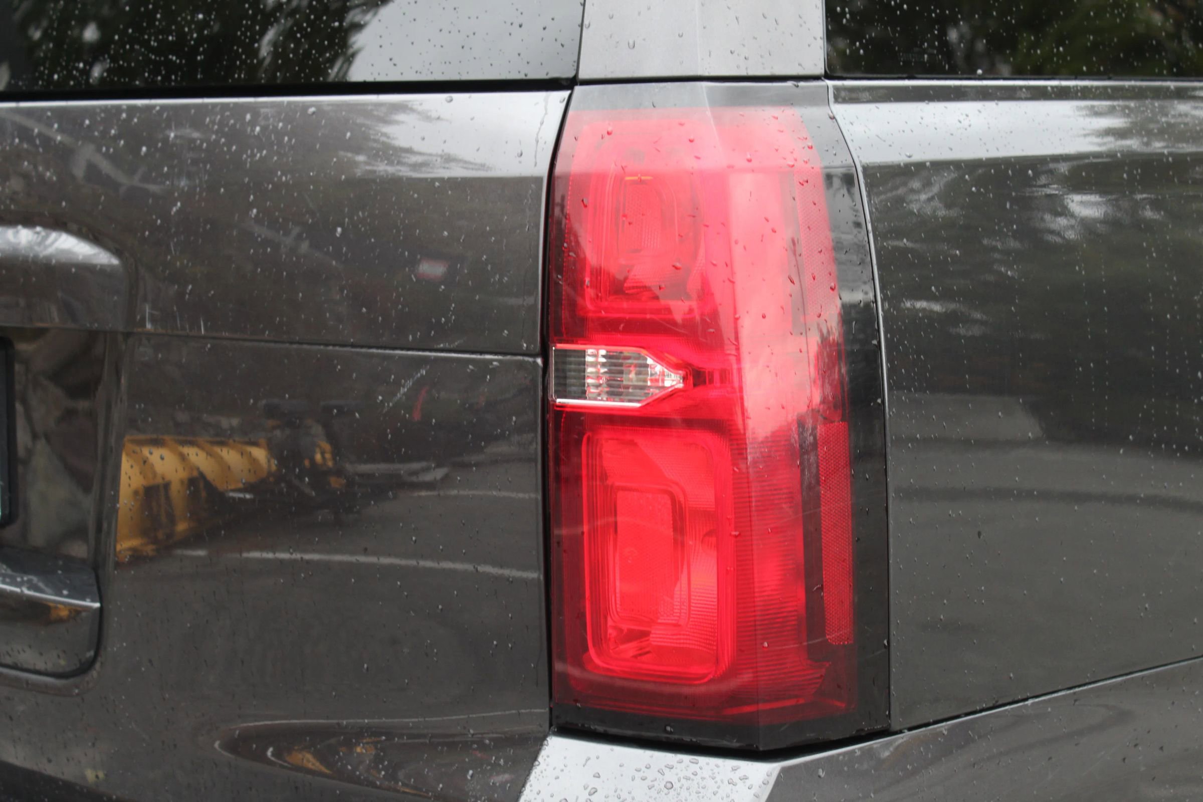 Used 2015 Chevrolet Suburban LT image 50