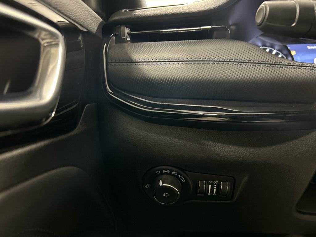 New 2026 Jeep Compass Latitude image 19