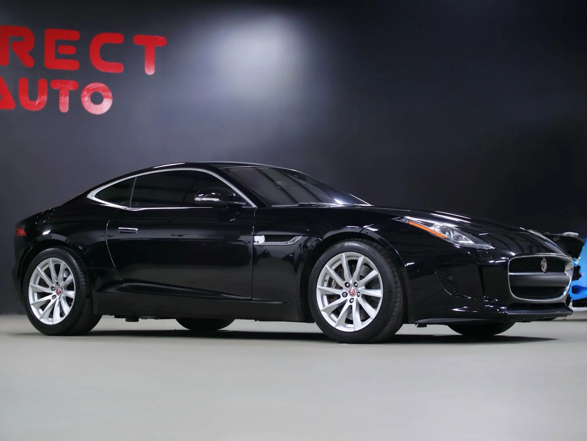 Used 2017 Jaguar F-TYPE Coupe image 10