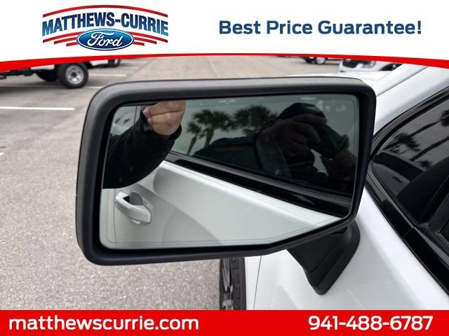 Used 2024 GMC Sierra 1500 AT4 w/ Technology Package image 8