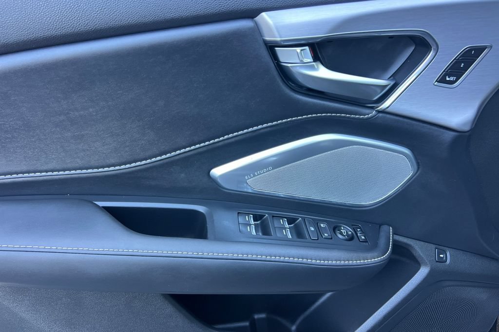 Used 2023 Acura RDX FWD w/ Technology Package image 5