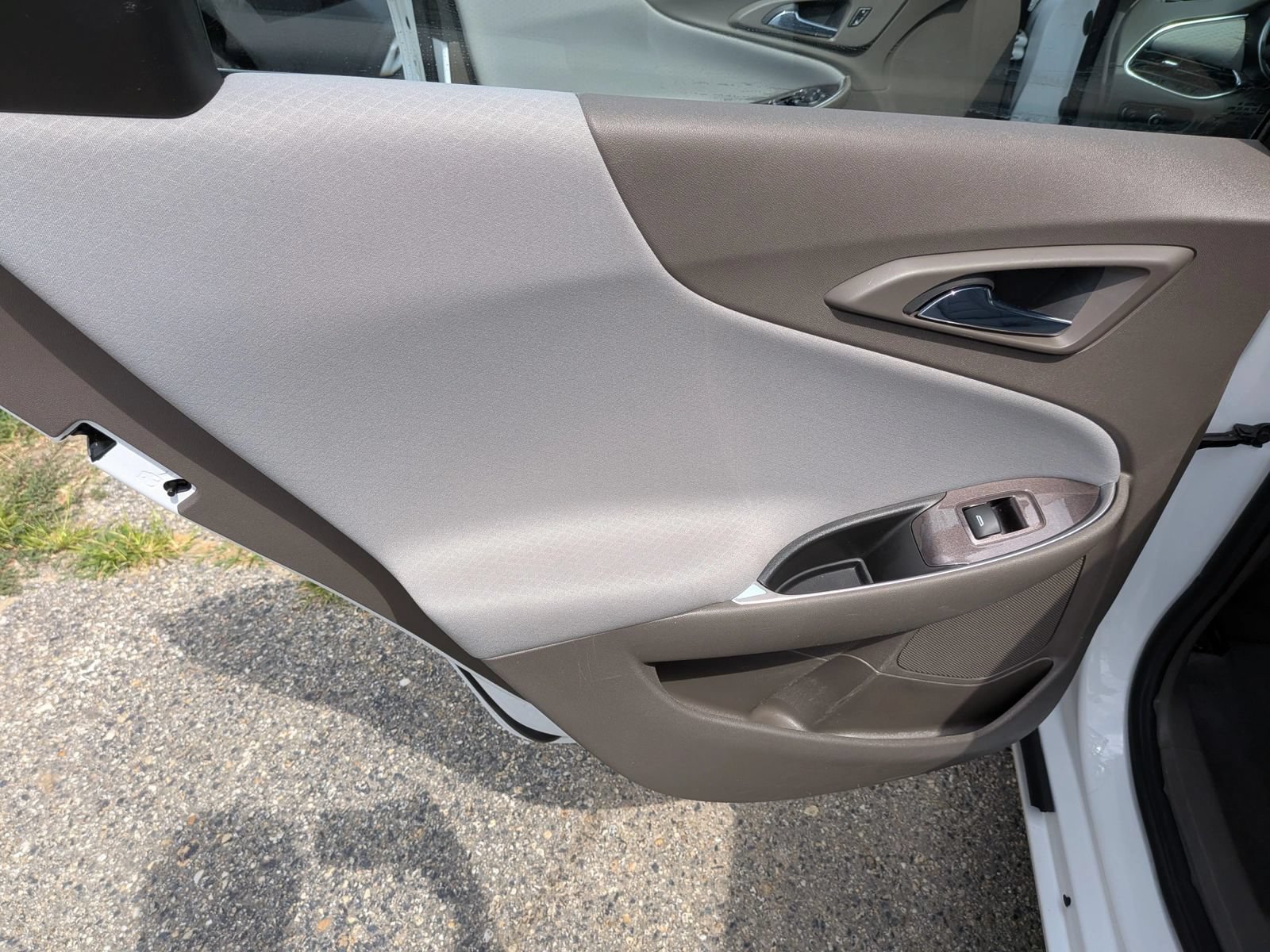 Used 2021 Chevrolet Malibu LT FWD image 25