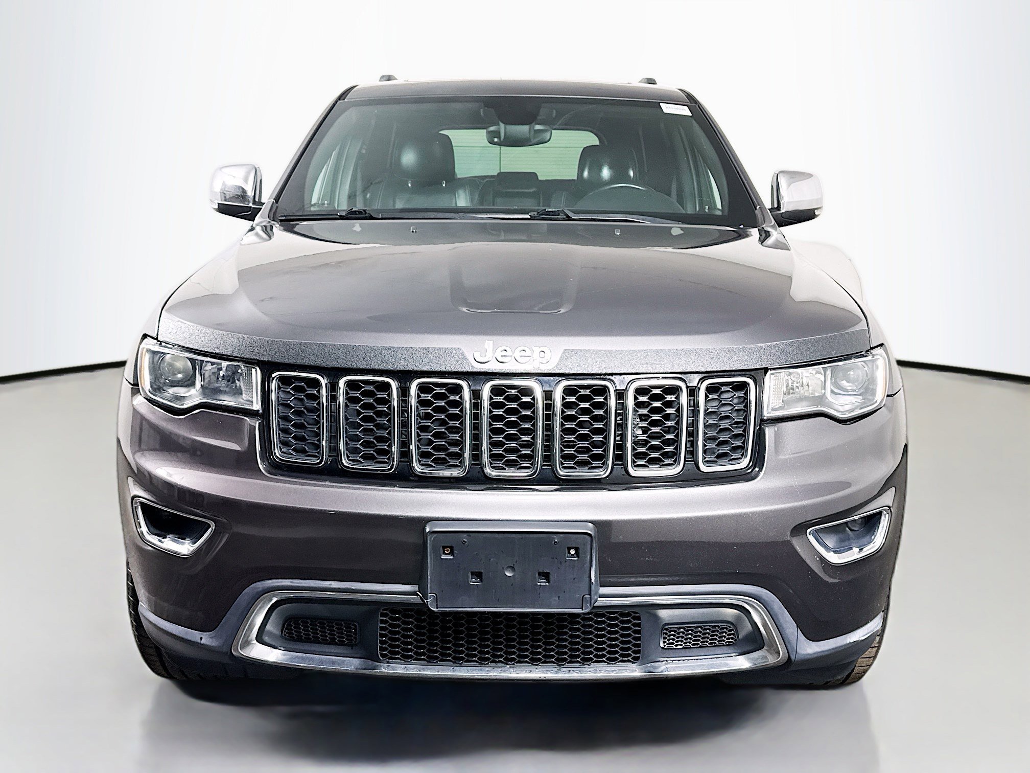 Used 2017 Jeep Grand Cherokee Limited image 2