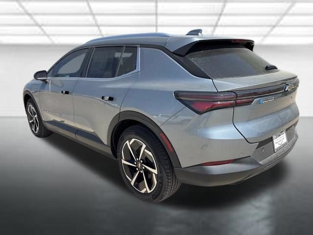 New 2026 Chevrolet Equinox EV LT FWD image 2