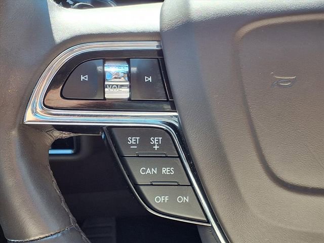 Certified 2023 Lincoln Nautilus Reserve image 14