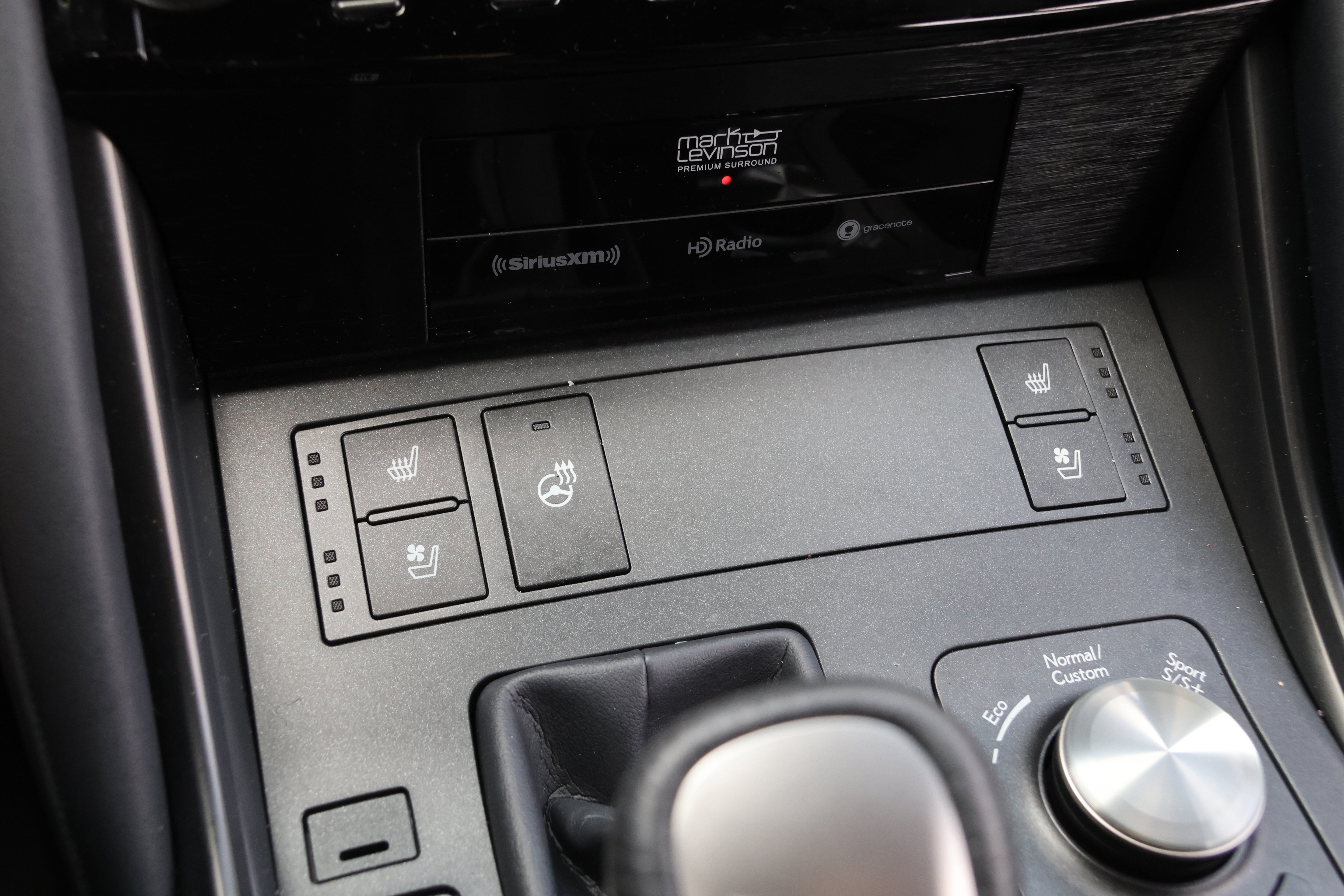 Used 2024 Lexus IS 500 RWD image 41