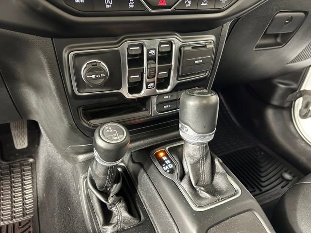 Used 2021 Jeep Wrangler Unlimited Sahara AWD/4WD image 23