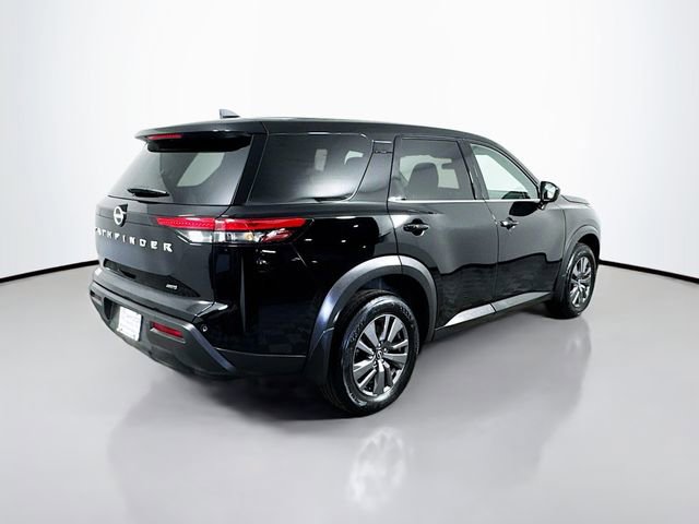 Used 2024 Nissan Pathfinder S image 8