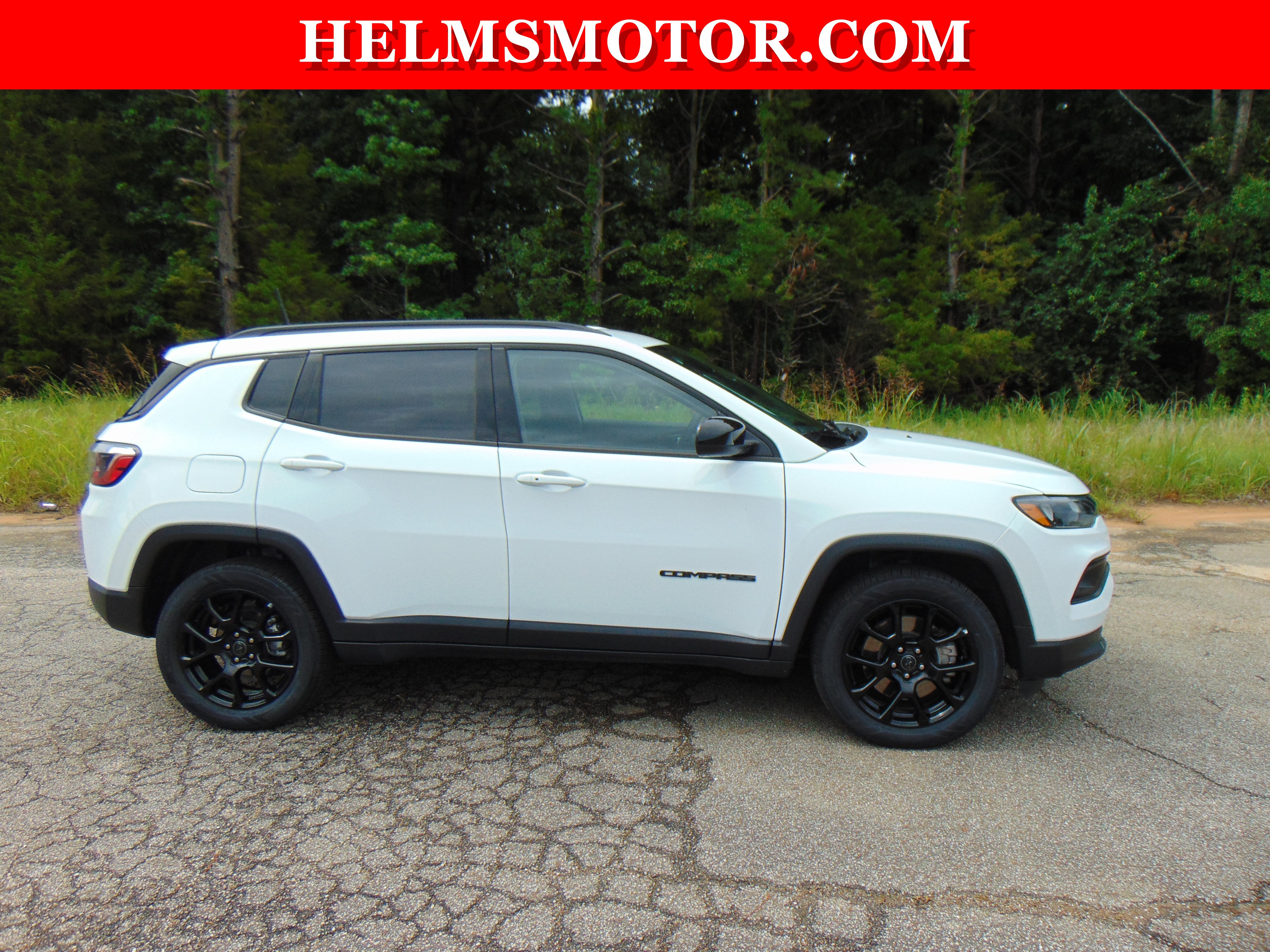 Certified 2025 Jeep Compass Latitude w/ Altitude Special Edition AWD/4WD image 12
