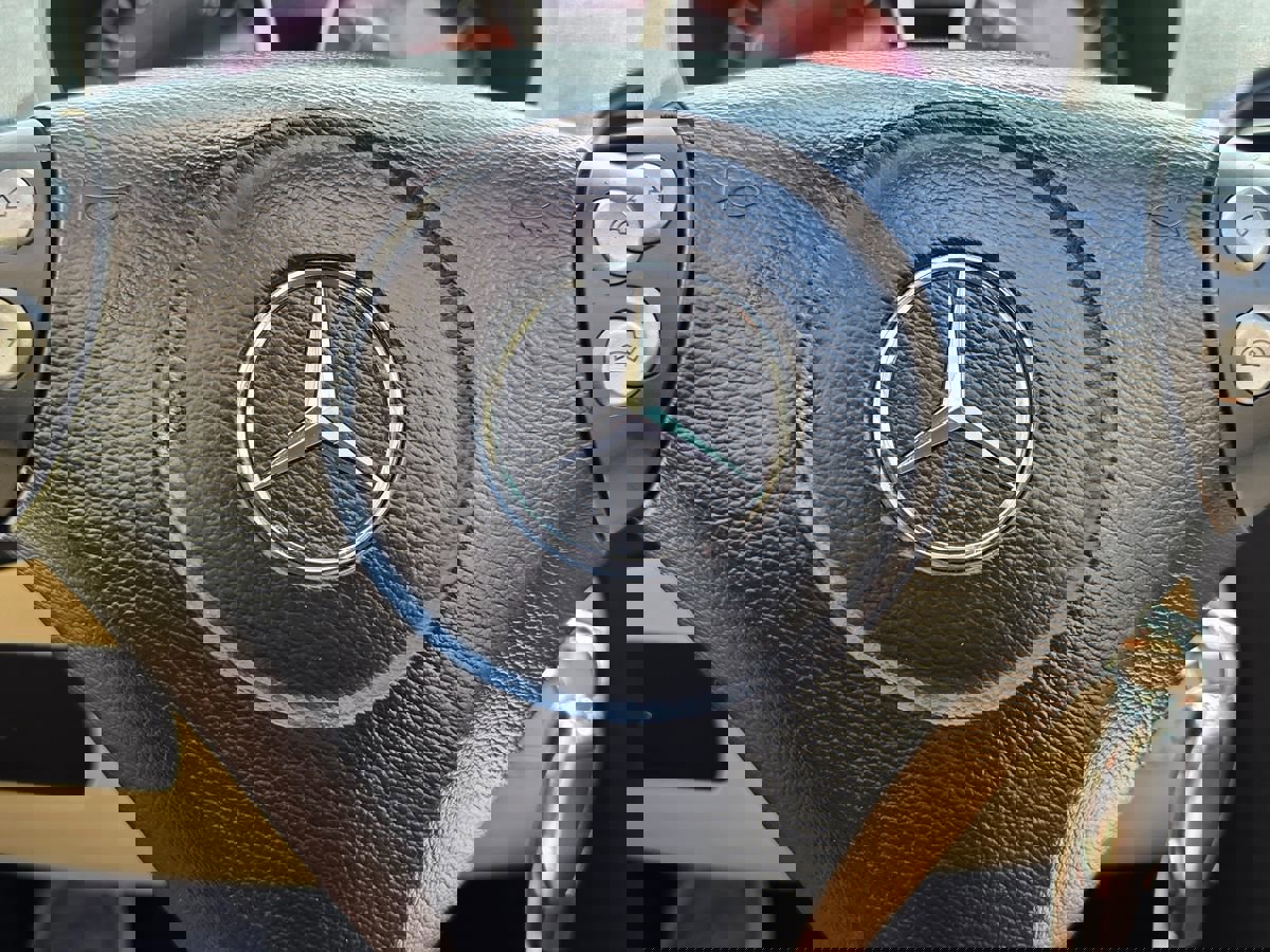 Used 2005 Mercedes-Benz SLK 350 image 27