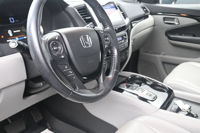 Used 2018 Honda Pilot Touring image 13