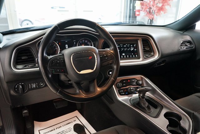 Used 2019 Dodge Challenger SXT image 37