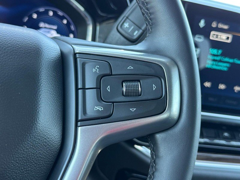 Used 2025 Chevrolet Silverado 1500 RST AWD/4WD image 16